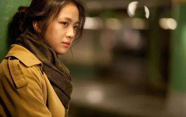 飞鹰计划女演员与高科技产品的融合