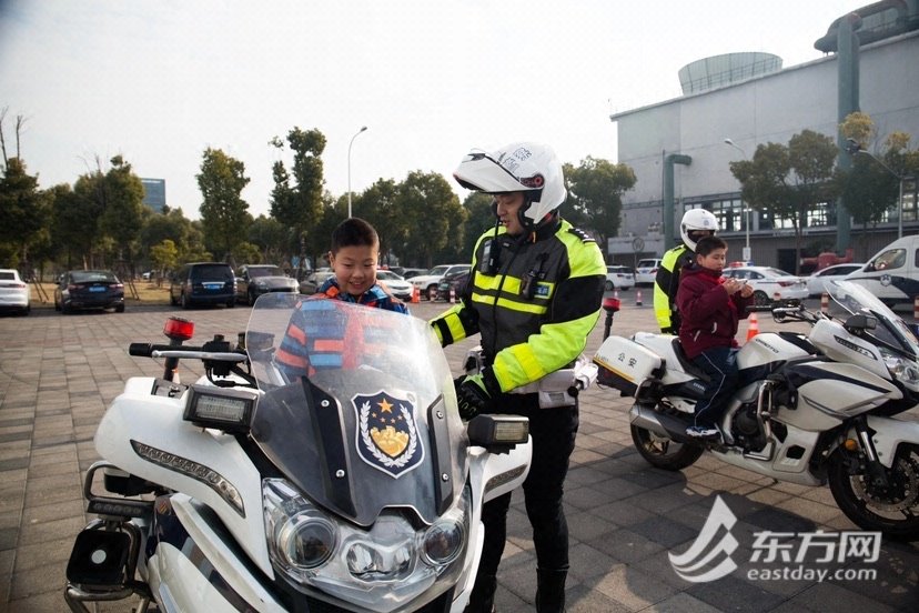 摩托车最新款,深入探讨方案策略_体验式版本94.753